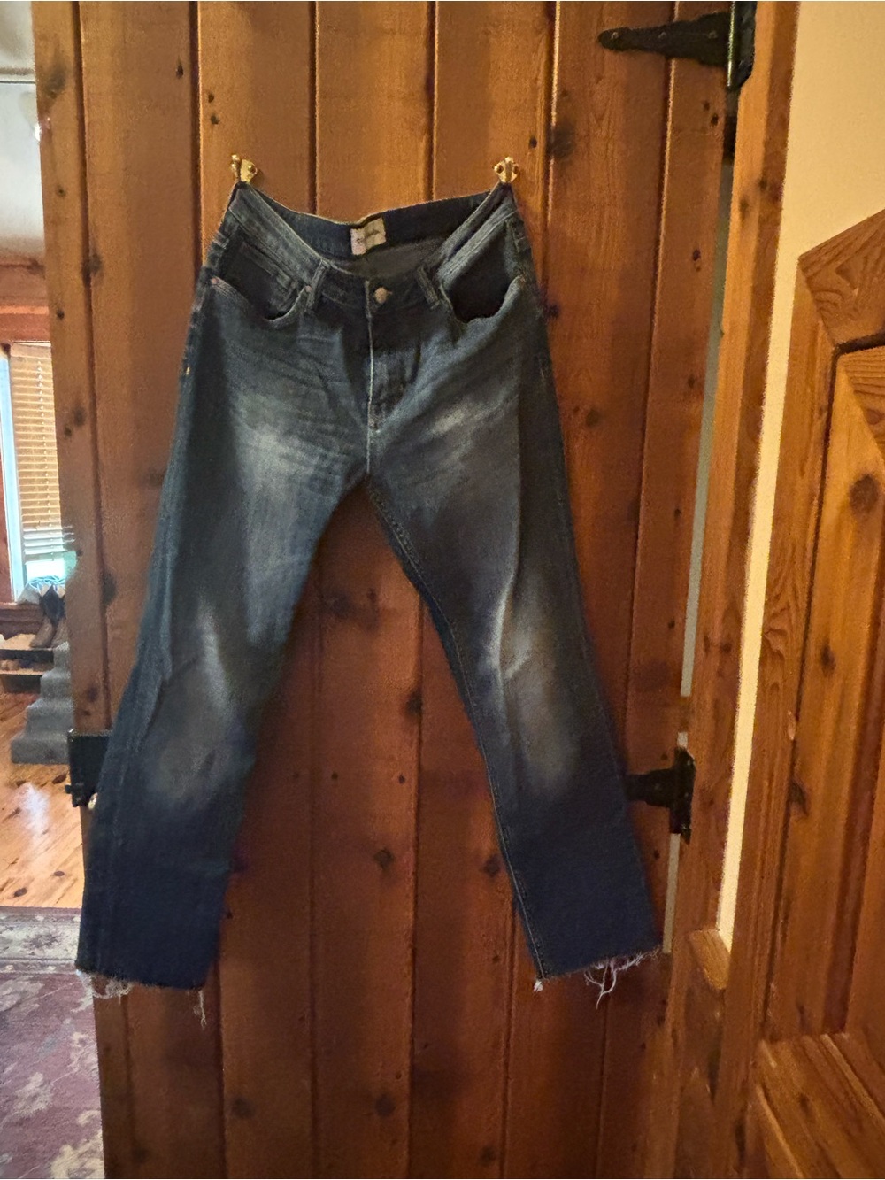 Women's Straight Jeans in Distressed Blue